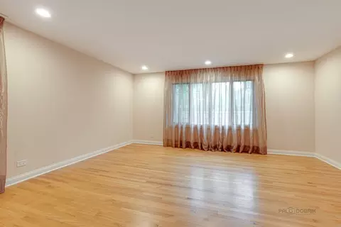 876 Poplar Ln, Deerfield, IL 60015 photo 4