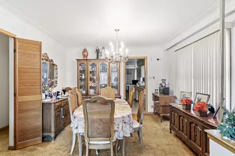 Dining - 1732 E 87th Pl, Chicago, IL 60617 photo 3 of 3