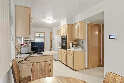 Kitchen - 1732 E 87th Pl, Chicago, IL 60617 photo 1 of 5