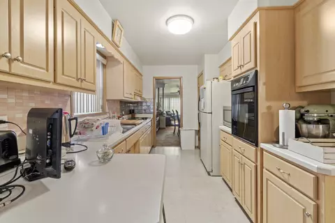 Kitchen - 1732 E 87th Pl, Chicago, IL 60617 photo 2 of 5