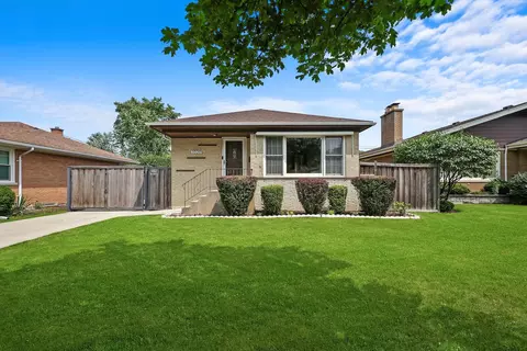 1029 Meadowcrest Rd, La Grange Park, IL 60526