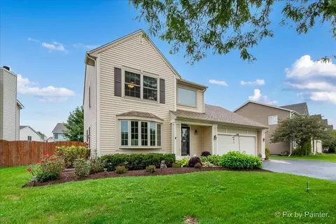 540 S Collins St, South Elgin, IL 60177