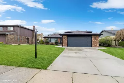 417 Wilson Ln, Addison, IL 60101 photo 2