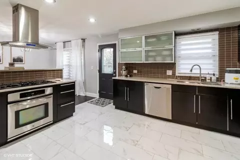 417 Wilson Ln, Addison, IL 60101 photo 9