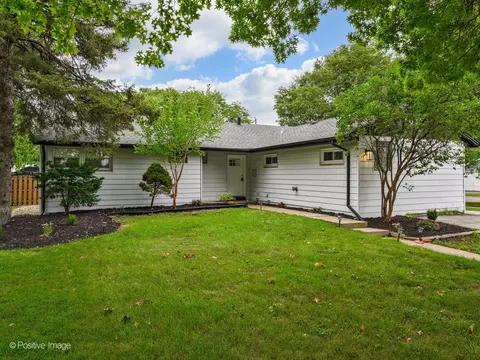 10159 S Kolin Ave, Oak Lawn, IL 60453
