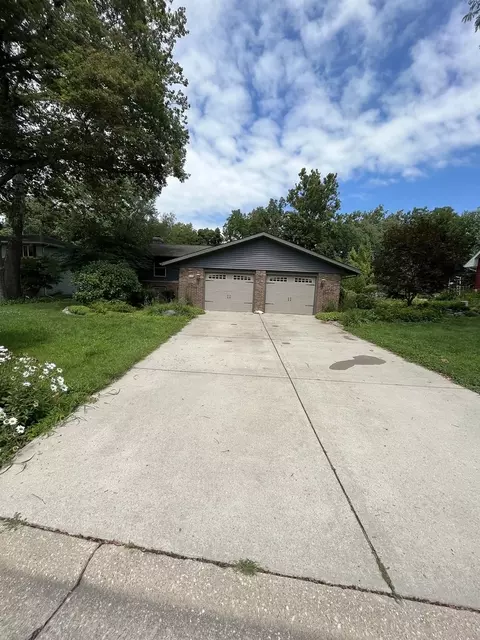 602 Briar Ln, Morris, IL 60450 photo 2