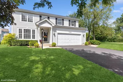 7130 Pennsbury Ln, Gurnee, IL 60031