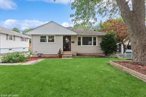 127 S Wilmette Ave, Westmont, IL 60559