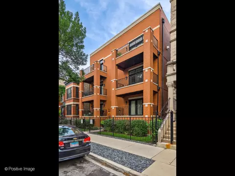1051 N Damen Ave #3S, Chicago, IL 60622