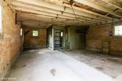 907 N Division St, Harvard, IL 60033 photo 22