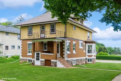 907 N Division St, Harvard, IL 60033 photo 3