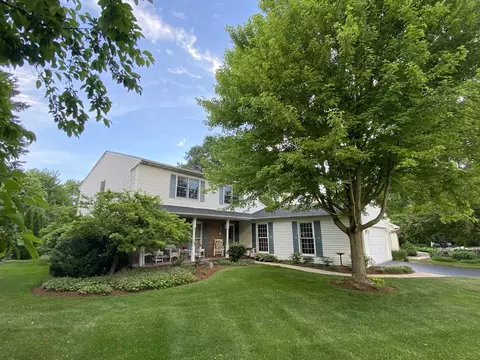 930 Appomattox Cir, Naperville, IL 60540