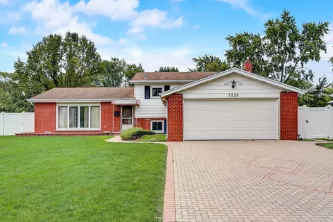1521 Jo Ann Ln, Addison, IL 60101