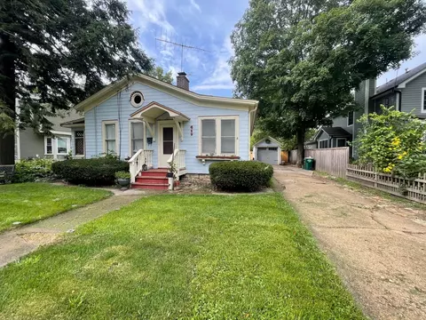 219 Union Ave, Batavia, IL 60510