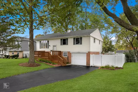 2729 75th St, Woodridge, IL 60517