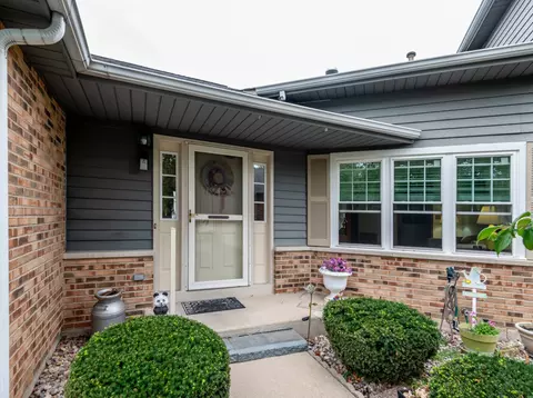 21243 Silktree Cir, Plainfield, IL 60544