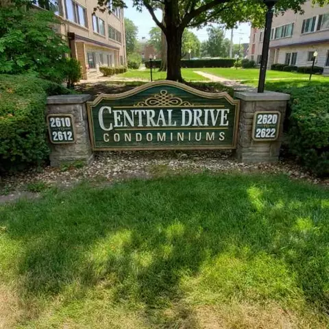 2620 Central Dr #GS, Flossmoor, IL 60422