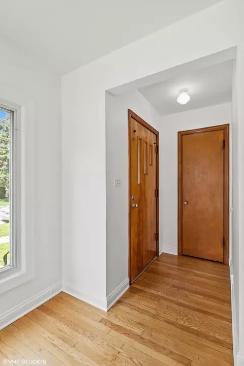 2831 Ruby St, Franklin Park, IL 60131 photo 2