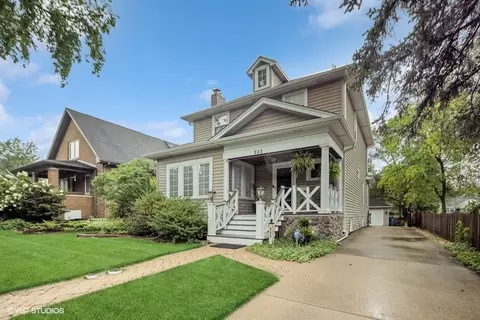 222 N Maple Ave, Elmhurst, IL 60126