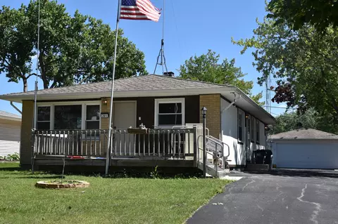 261 N Idlewild Ave, Mundelein, IL 60060