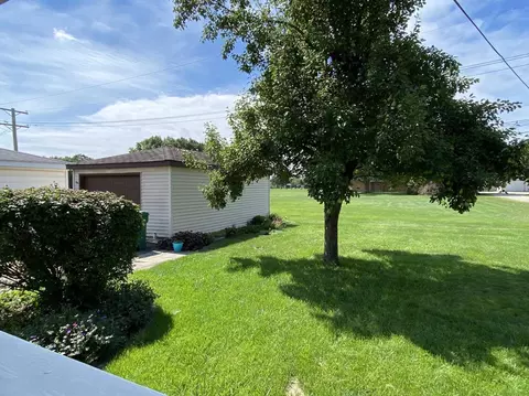 571 E 4th St, Lockport, IL 60441 photo 16