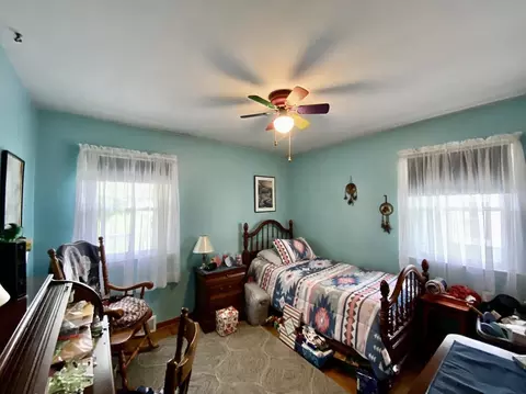 571 E 4th St, Lockport, IL 60441 photo 5