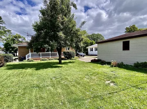 571 E 4th St, Lockport, IL 60441 photo 15