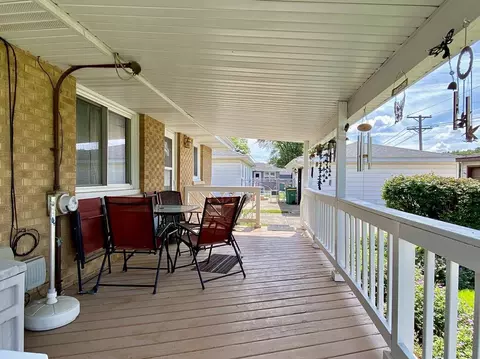 571 E 4th St, Lockport, IL 60441 photo 12