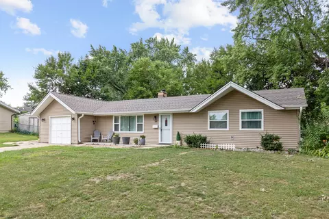 1628 Winchester Ct, Schaumburg, IL 60193