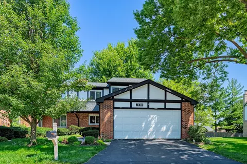 1530 Columbia Ct, Elk Grove Village, IL 60007