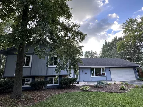 1621 Edison Cir, Hanover Park, IL 60133
