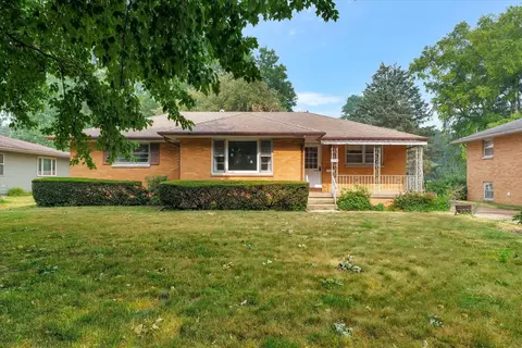 1704 Jeanne St, Champaign, IL 61821