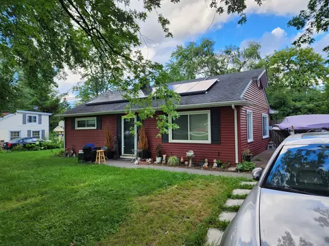2 N261 Pleasant Hill Rd, Carol Stream, IL 60188