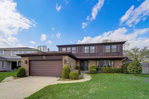5 Reba Ct, Morton Grove, IL 60053