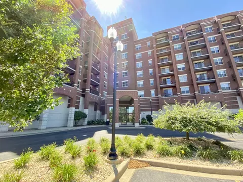 1700 Riverwoods Dr #505, Melrose Park, IL 60160