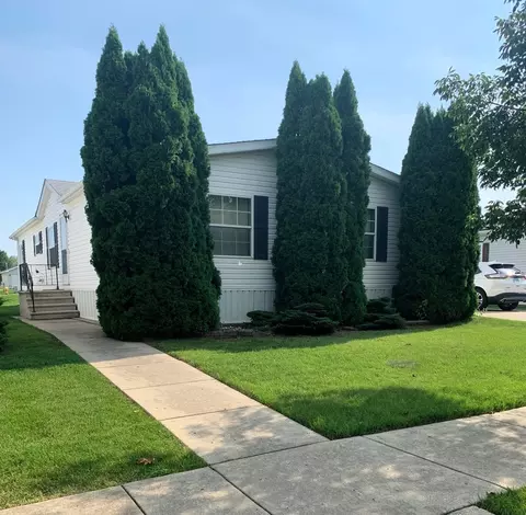 4 Petunia Cir, Matteson, IL 60443