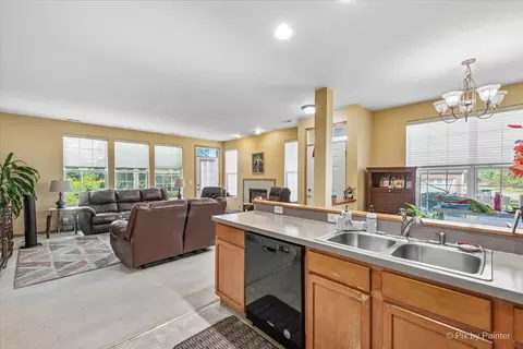 2620 Loren Ln, Algonquin, IL 60102 photo 16