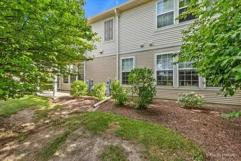 2620 Loren Ln, Algonquin, IL 60102 photo 7