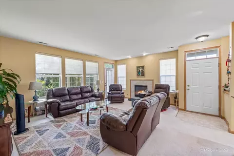 2620 Loren Ln, Algonquin, IL 60102 photo 10