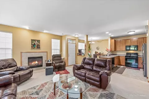 2620 Loren Ln, Algonquin, IL 60102 photo 9