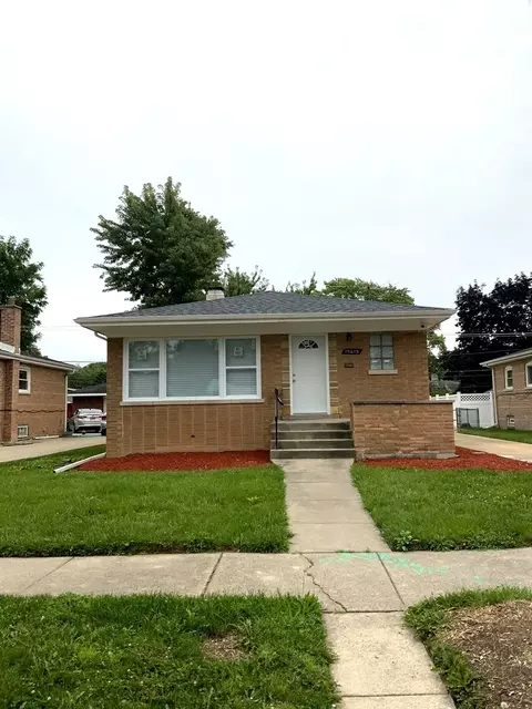 15615 University Ave, Dolton, IL 60419