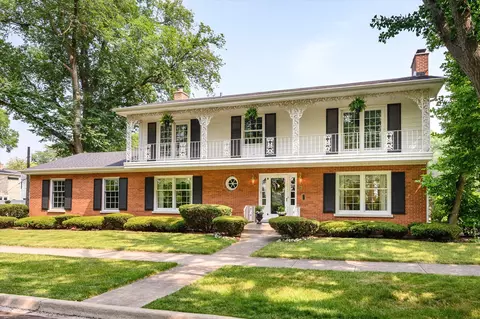 544 Blackstone Ave, La Grange, IL 60525