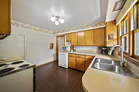 1121 Johnson Ave, Dixon, IL 61021 photo 14