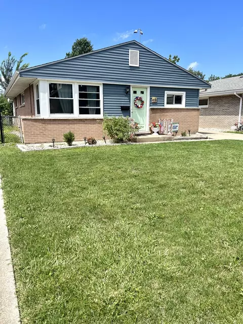 4736 N Oriole Ave, Norridge, IL 60706