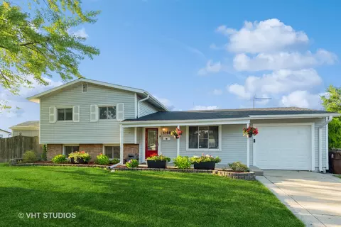 5198 Greentree Rd, Oak Forest, IL 60452