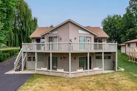 969 Breckenboro Rd, Lake Summerset, IL 61019