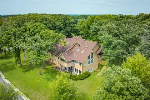 12423 S Seminole Rd, Palos Park, IL 60464