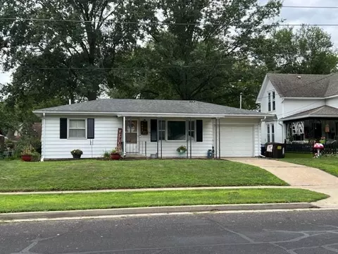 1009 W 2nd St, Rock Falls, IL 61071