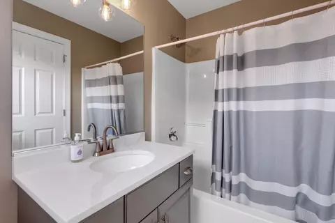 2304 Johnsburg Ct, Naperville, IL 60564 photo 34