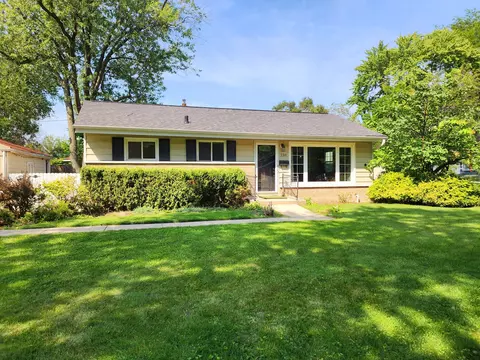 150 E Prairie Ave, Lombard, IL 60148